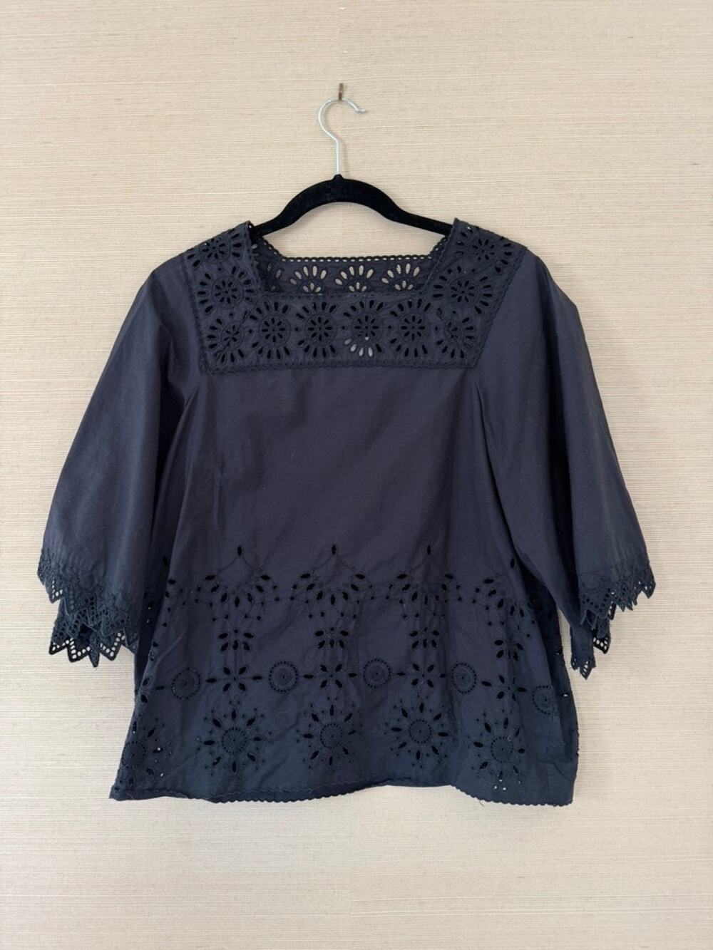 Weekend Max Mara Black Cotton Eyelet Top – Size 4 (US)